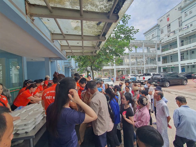 Lan tỏa yêu thương – Những tấm lòng thiện nguyện đồng hành cùng bệnh nhân tại Bệnh viện Đa khoa Phố Nối